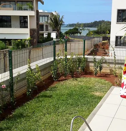 Swiss Nest Travel Apartment Roches Noires Exterior photo